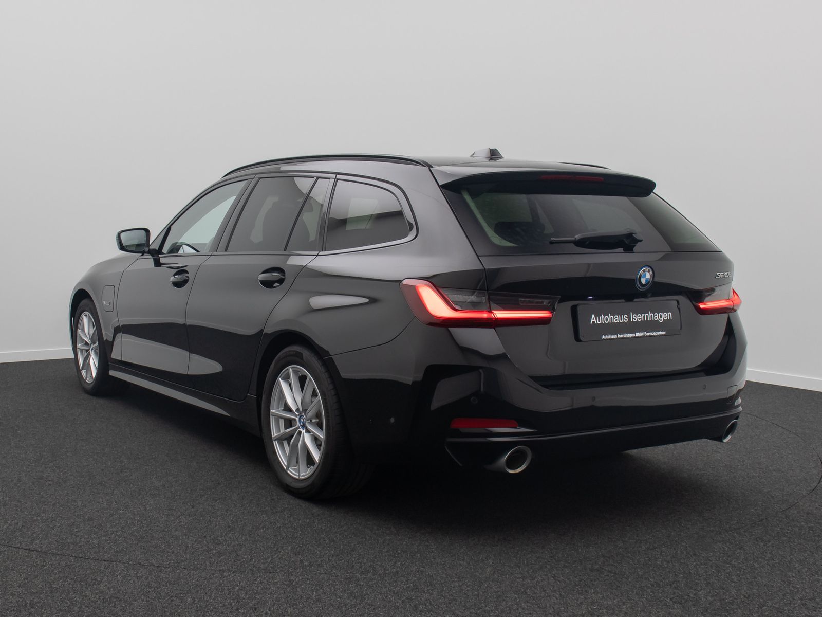 Fahrzeugabbildung BMW 320e Kamera DAB Leder WidscreenDispl Sportsitze