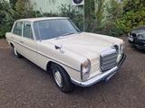 Mercedes-Benz 220 W115 /8 Originalzustand Top Garagenfahrzeug - Mercedes-Benz 220 Oldtimer