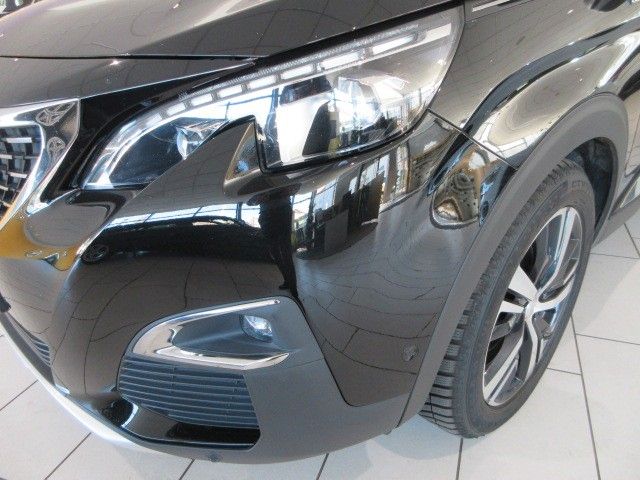 Fahrzeugabbildung Peugeot 5008 GT-LINE 1.2T LED/NAV/SHZ/PDC/360°/LEDER/AHK