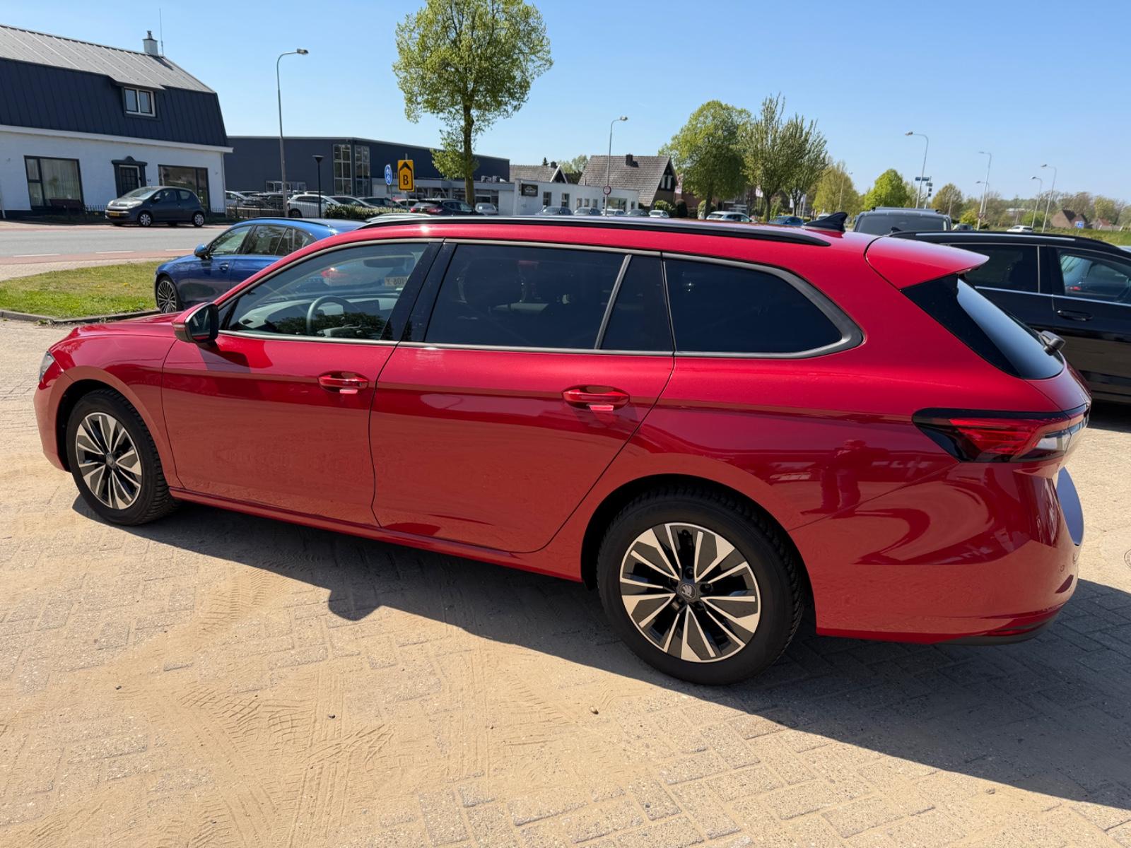 Skoda Superb Combi 1.5 TSI mHEV 110 kW Selection