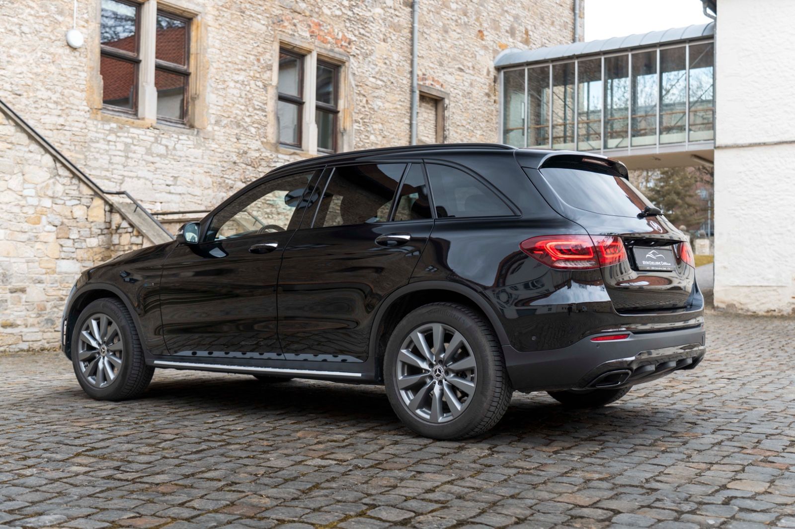 Fahrzeugabbildung Mercedes-Benz GLC 300d e 4Matic AMG BURMESTER 360° PANO M+S