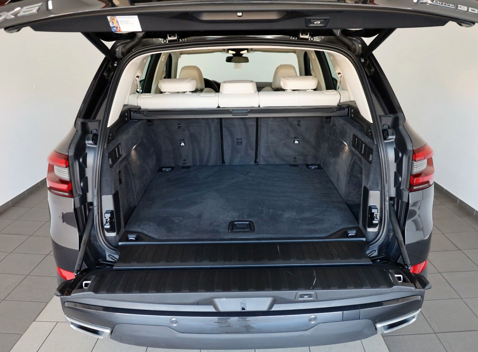 Fahrzeugabbildung BMW X5 xDrive 30d,Leder,Navi,LED,SH,H&K,Kamera,ACC