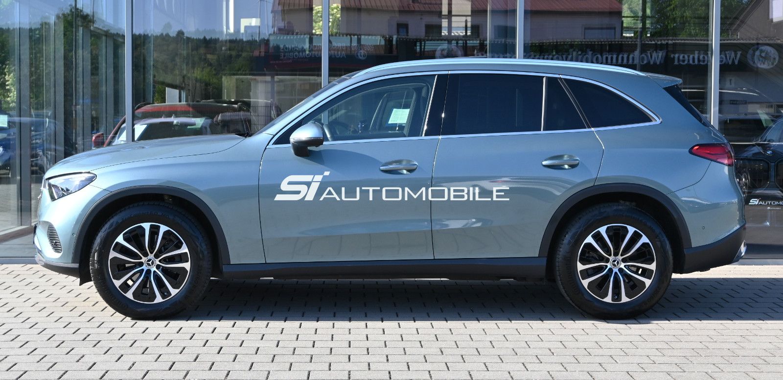 Fahrzeugabbildung Mercedes-Benz GLC 220 d 4MAT. °ACC°AHK°PANO°STANDHZ°DIGI LIGHT