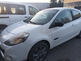 Renault Clio 1.5 dci X COMMERCIANTI - Renault Clio aus 2011 mit Diesel-Antrieb