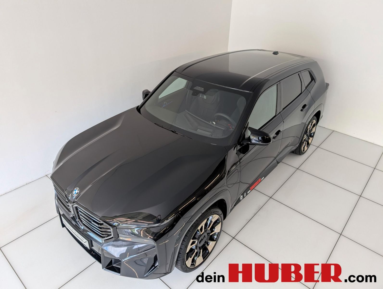 BMW XM 50e - B&W - 23" - FULL!!! imagem 2