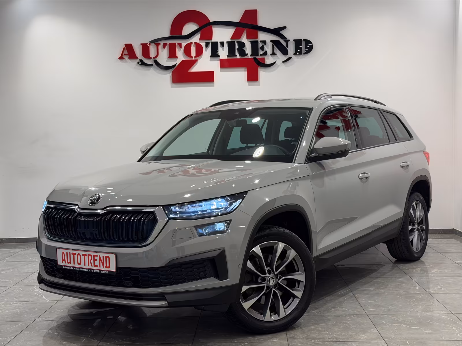 Skoda Kodiaq Tour 4×4 7-SITZER 360KAM+LED+AHK+8xALU