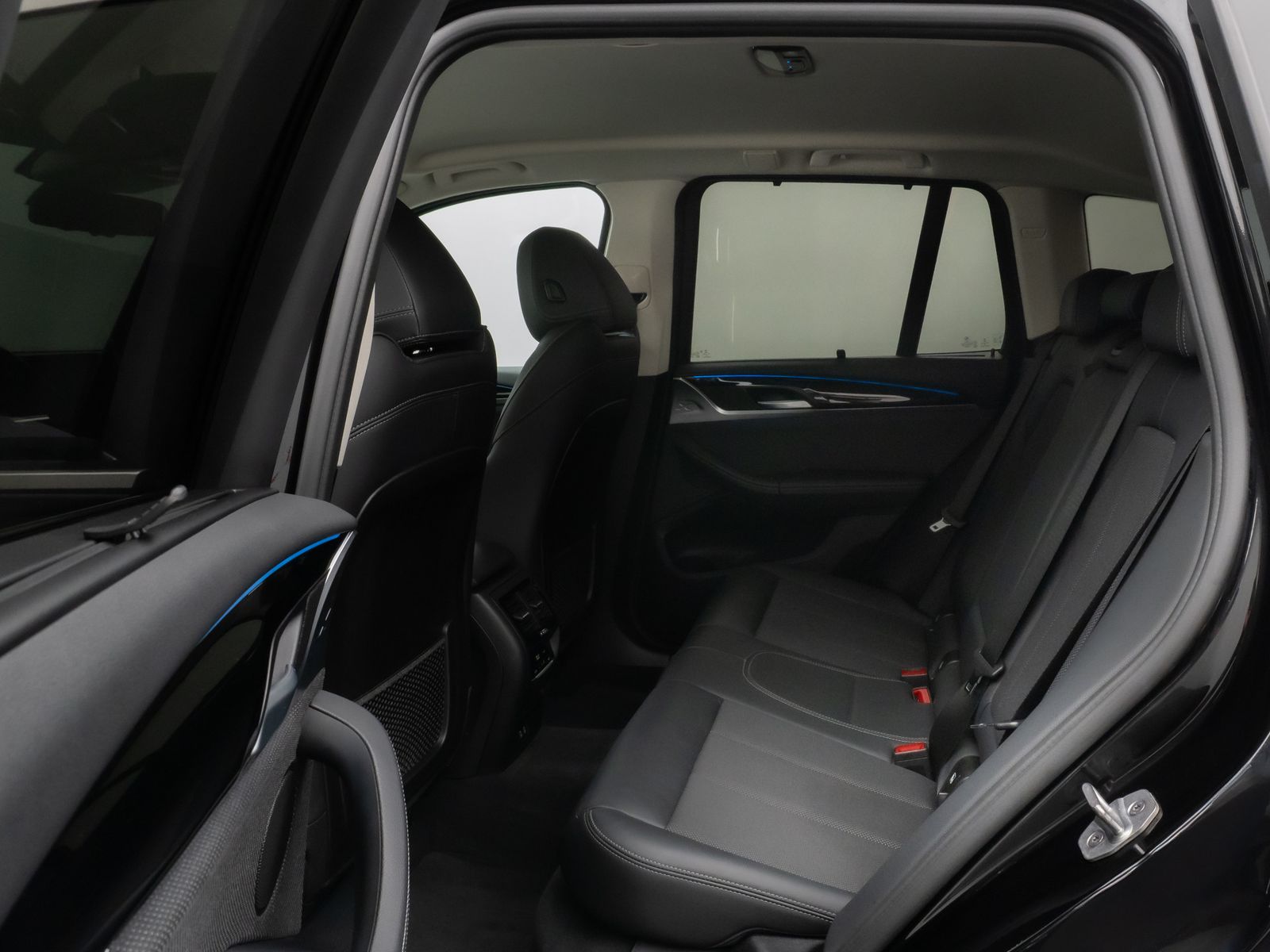 Fahrzeugabbildung BMW X3 xD30e xLine Kamera DAB HiFi Komfort Sport LED