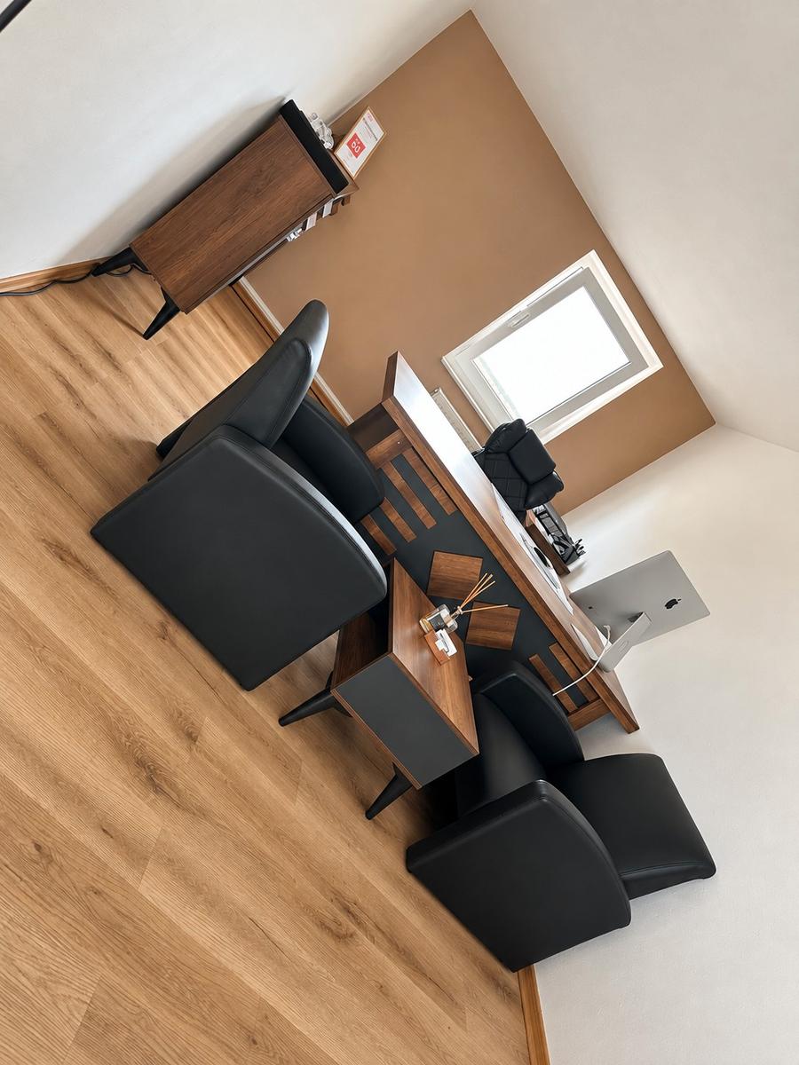 showroom-image-bottom