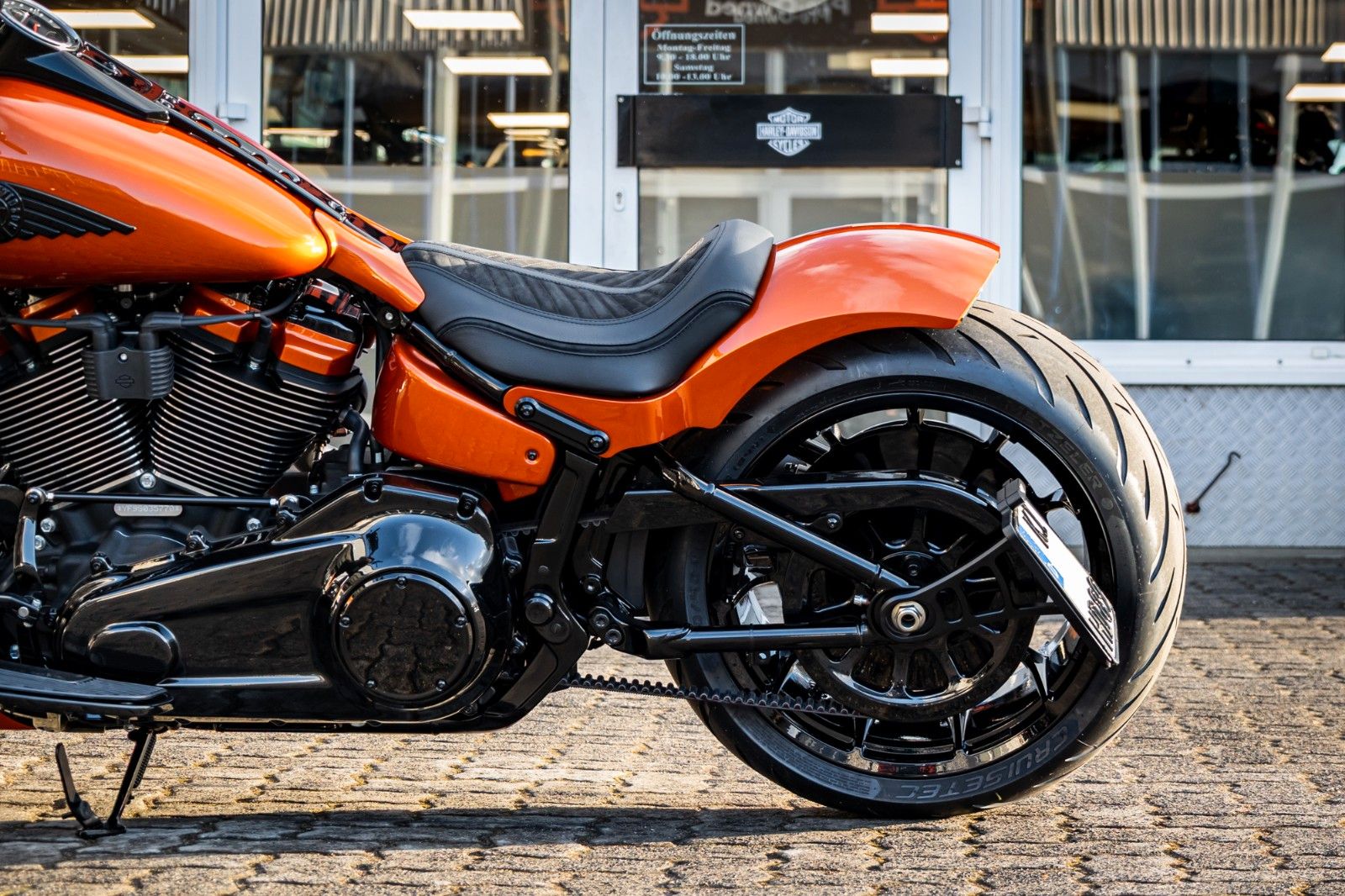 Fahrzeugabbildung Harley-Davidson DARK BOY FLFBS BLACK 117 MY25-H-D Kiel Custom