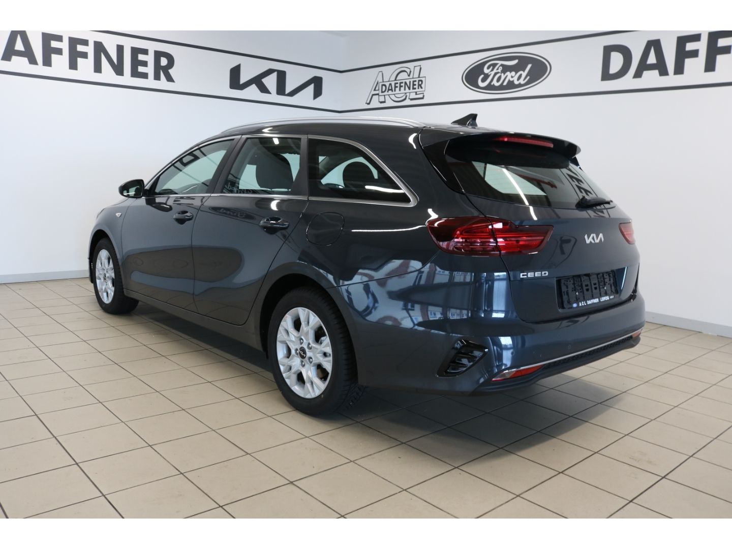 Fahrzeugabbildung Kia Ceed_sw Vision SHZ LED Navi Tempomat DAB PDC