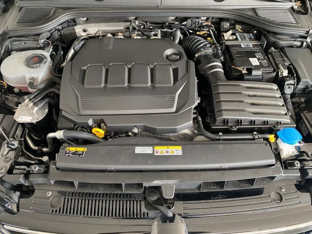 Golf R-Line 2.0 TDI DSG NAVI+KAMERA+SHZ+LED