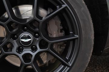 صورة 9 لـ 2020 Aston Martin DBX