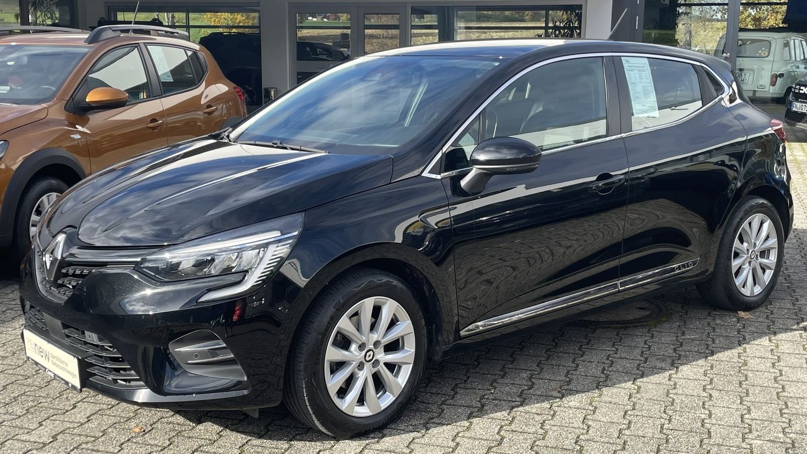 Fahrzeugabbildung Renault Clio INTENS TCe 140