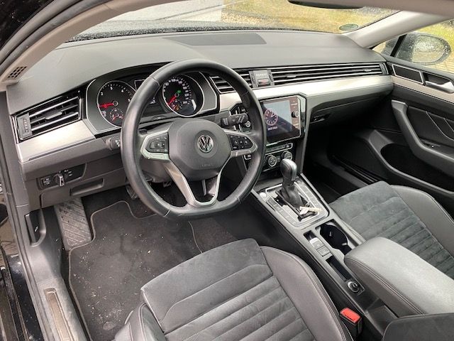 Passat Variant 2.0 TDI DSG Elegance AHK/MATRIX/1