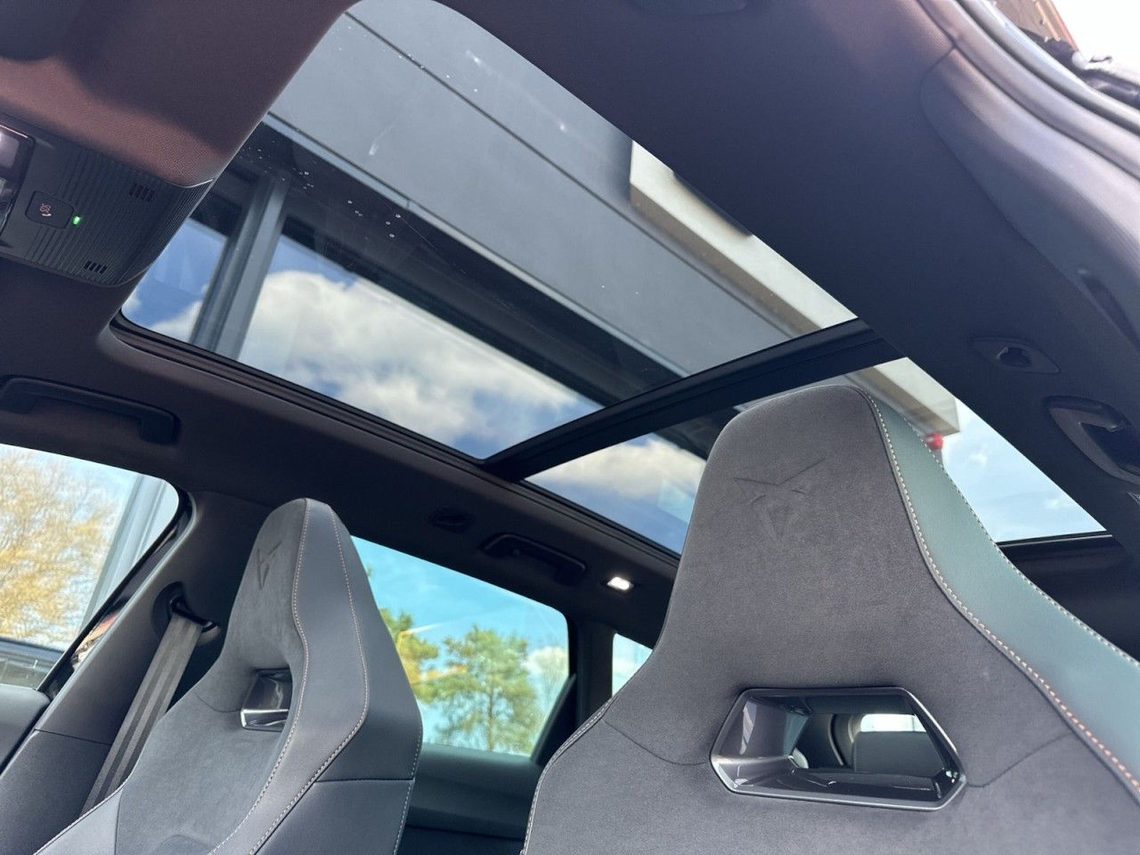 Fahrzeugabbildung CUPRA Leon Sportstourer 1.5 eTSI 150PS