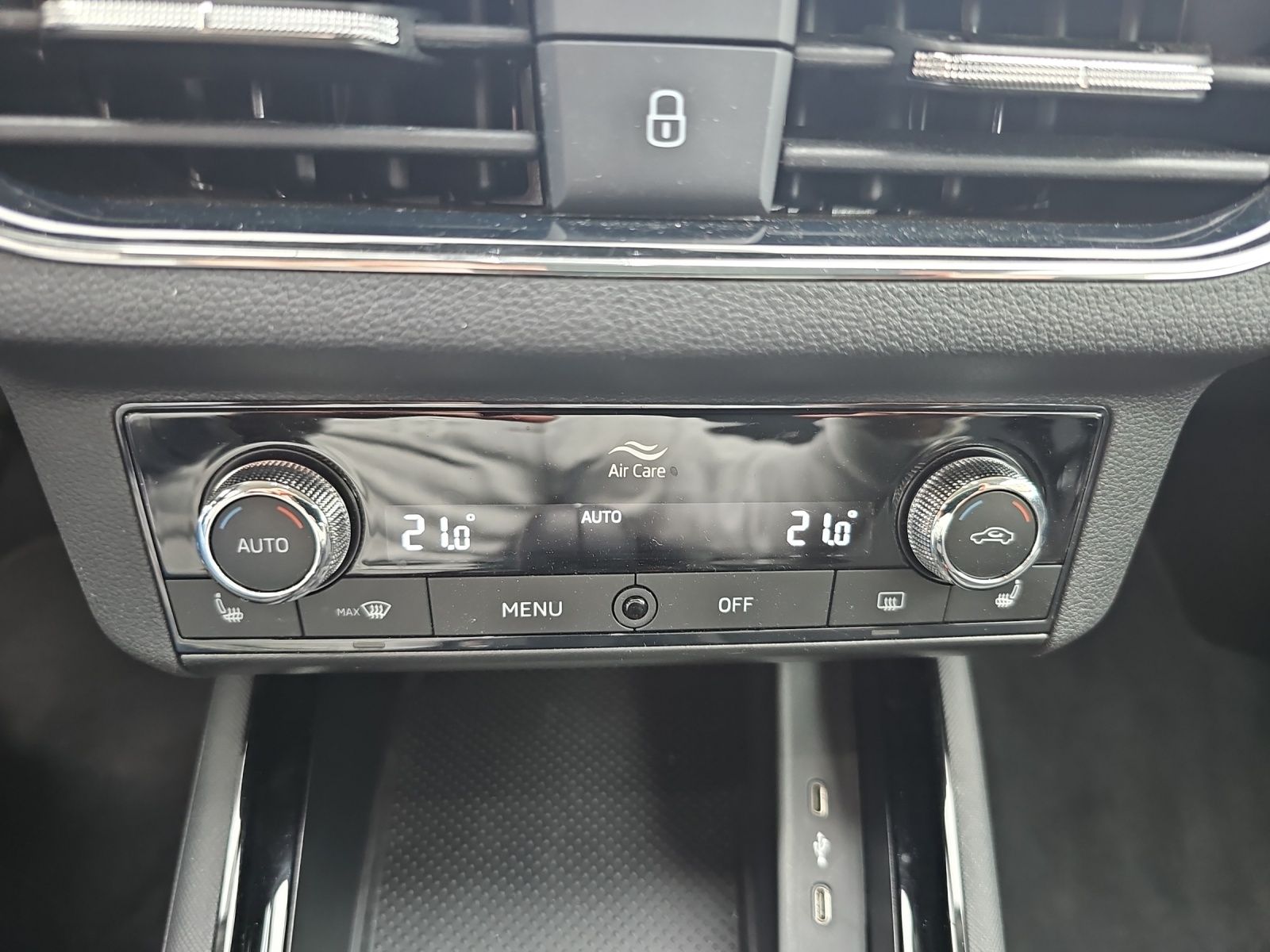 Fahrzeugabbildung SKODA Scala Tour 1.0 TSI ACC KAMERA LED