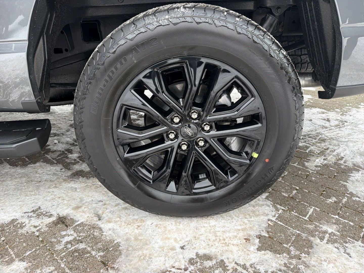 Fahrzeugabbildung Ford F 150 Lariat Black MY25 5,0-V8 4x4 SuperCrew-Vol