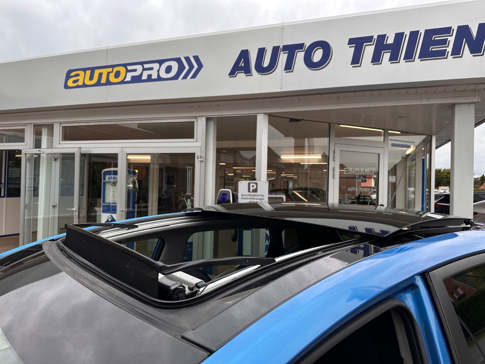 Fahrzeugabbildung Hyundai ix20 blue Passion 1.4 Pano/Kamera/Navi/SHZ/GRA