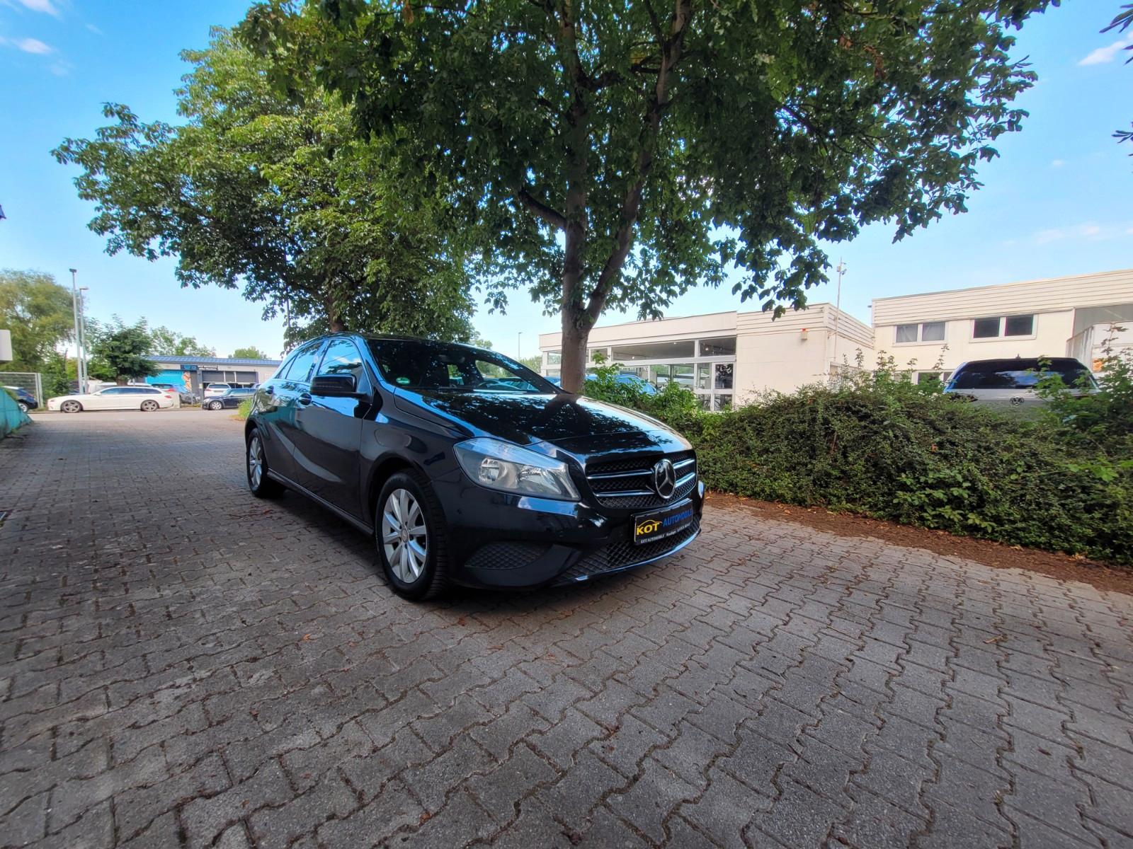 Mercedes-Benz A 180 Style/NAVI/TEILEDER/SERVIS TÜV NEU