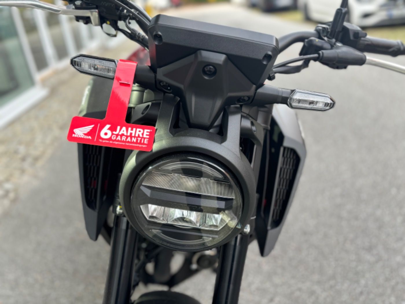 Fahrzeugabbildung Honda CB 125 R 2025