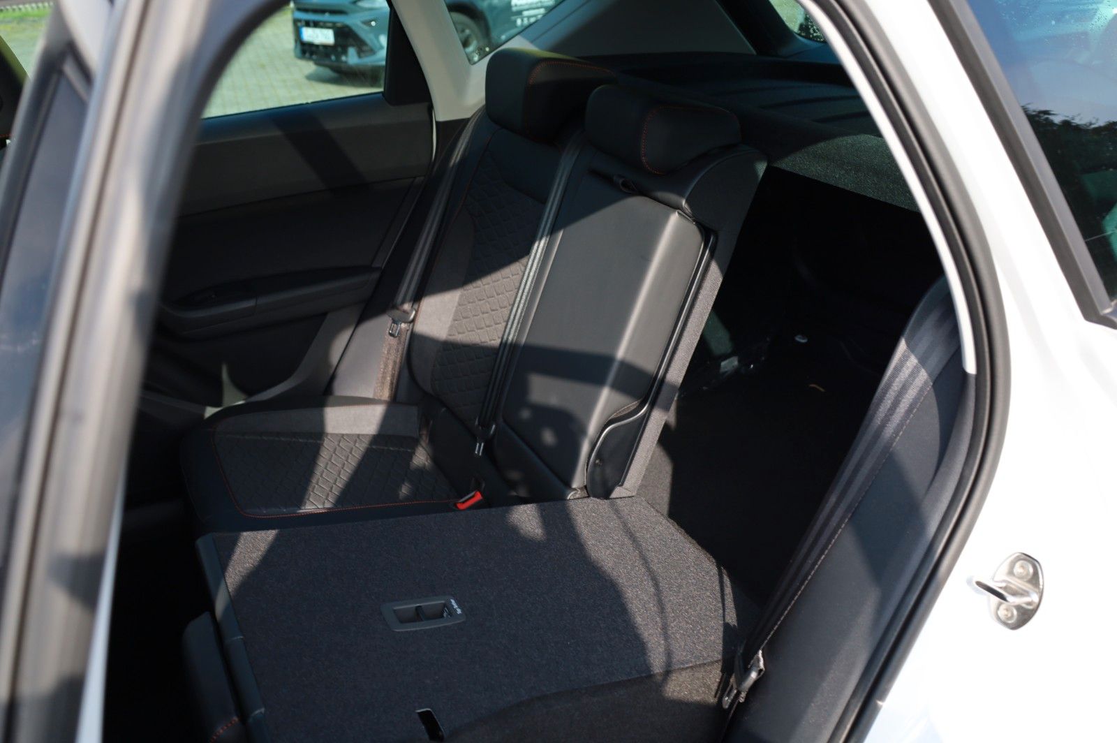 Fahrzeugabbildung SEAT Ateca FR 1.5TSI DSG *PANORAMADACH