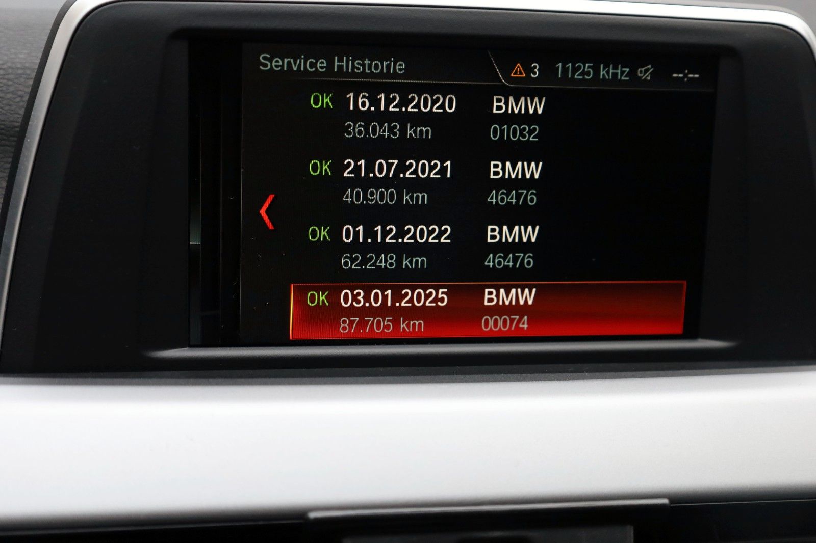 Fahrzeugabbildung BMW X1 xDrive 20i Advantage,PDC,Automatik,Scheckheft