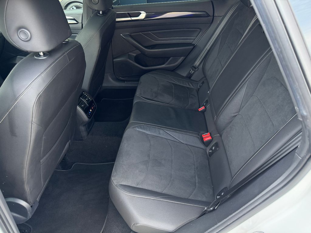 VW Arteon 2.0 TDI SB R-Line 4M*PANO*360*ACC*DCC* VW Arteon 2.0 TDI SB R-Line 4M*PANO*360*ACC*DCC*