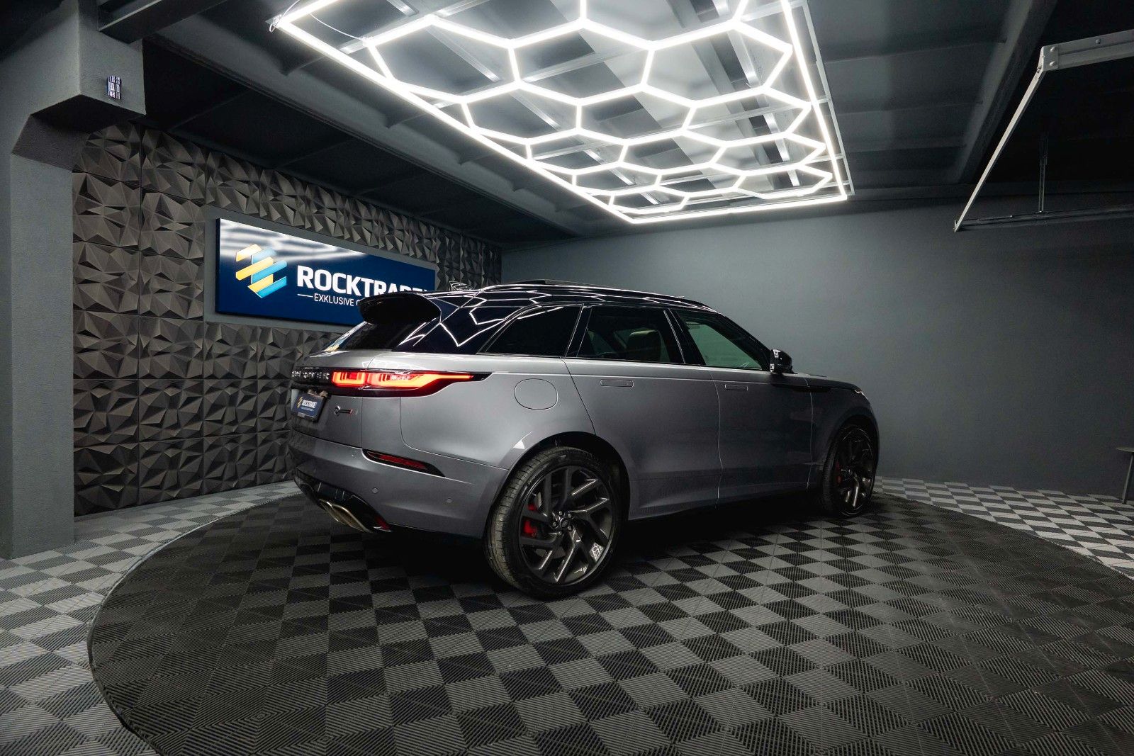 Fahrzeugabbildung Land Rover Velar SV Autobiography Dynamic Edition *ACC*19%*