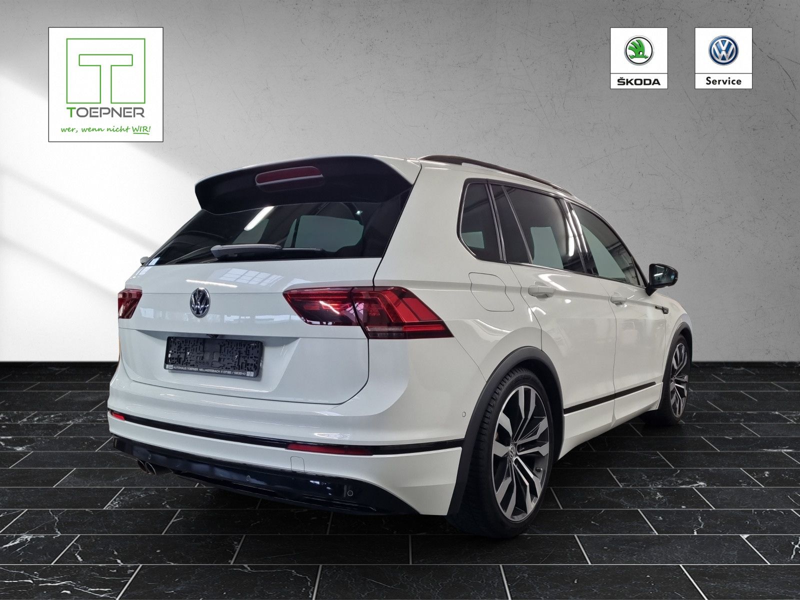 Fahrzeugabbildung Volkswagen Tiguan Highline 4Motion 2,0 TDI DSG R-Line Pano