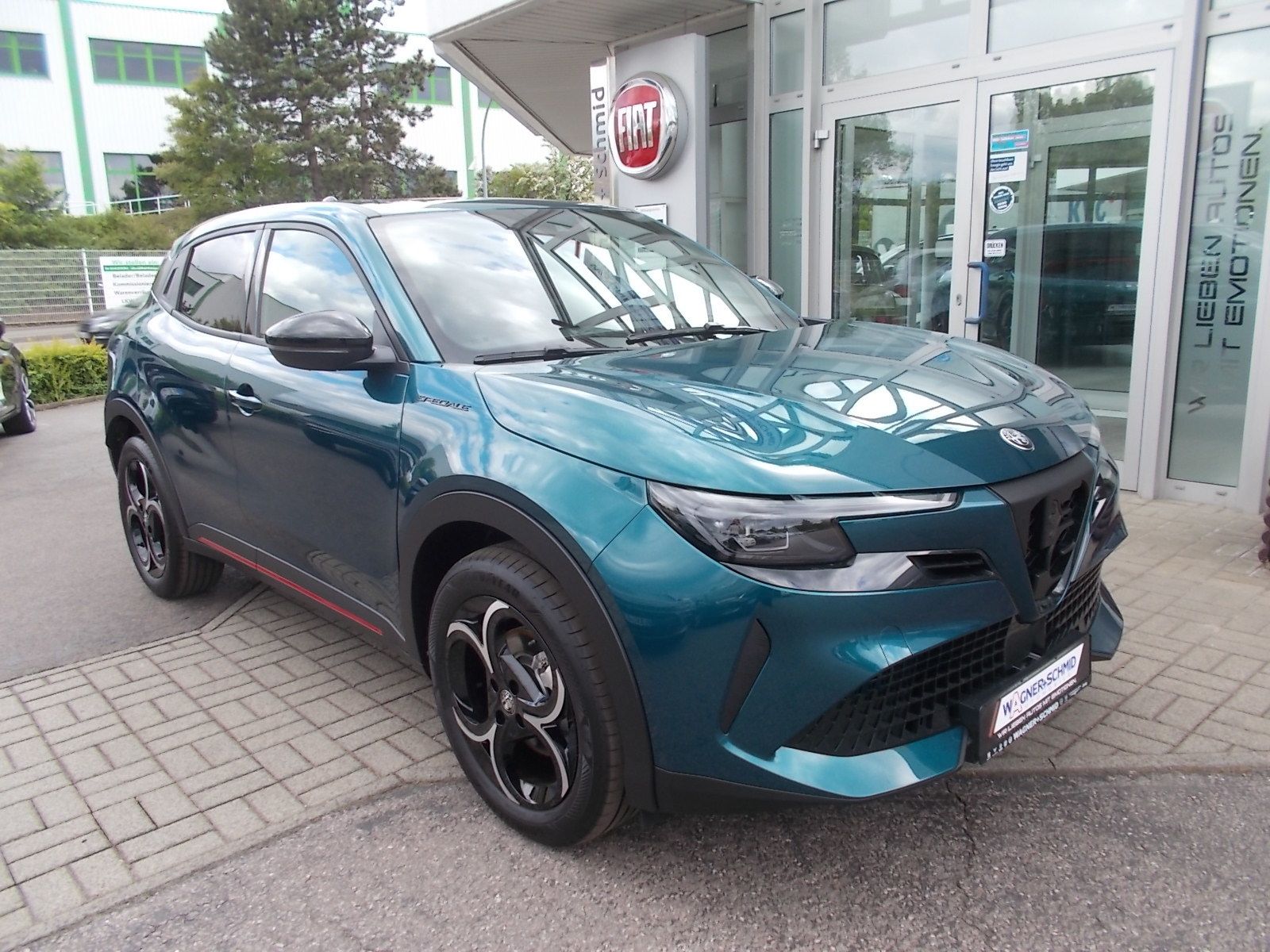 Fahrzeugabbildung Alfa Romeo Junior Ibrida Speciale 1.2 VGT Mild Hybrid