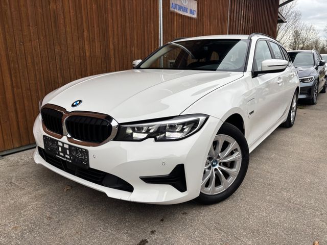 BMW 330e Advantage AHK Navi LED AppleCarPlay Tempoma