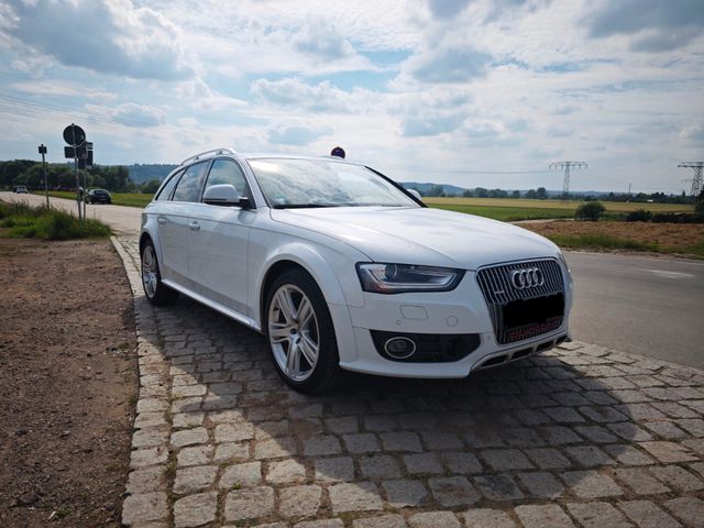 AUDI A4 B8 Allroad 2.0 TDI 