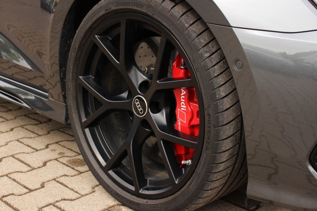 AUDI RS3 Sportback/RS DYNAMIK/ SONOS/ KOMFORT PRO AUDI RS3 Sportback/RS DYNAMIK/ SONOS/ KOMFORT PRO