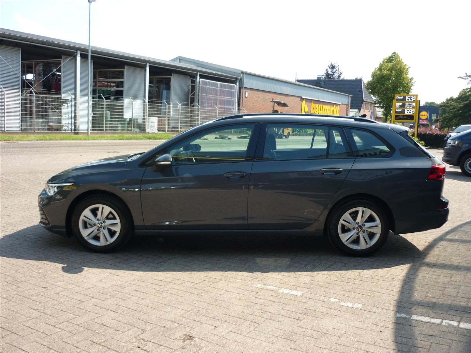 Volkswagen Golf VIII Var. Life eTSI DSG+Navi+AHK+ACC+Sitzh.