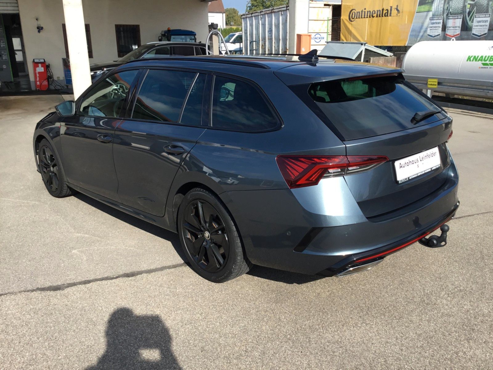 Fahrzeugabbildung SKODA Octavia Combi RS 2.0 TSI DSG+AHK+Head up+Matrix