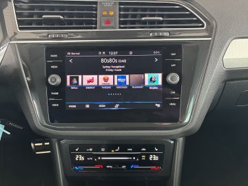 Volkswagen Tiguan - 10