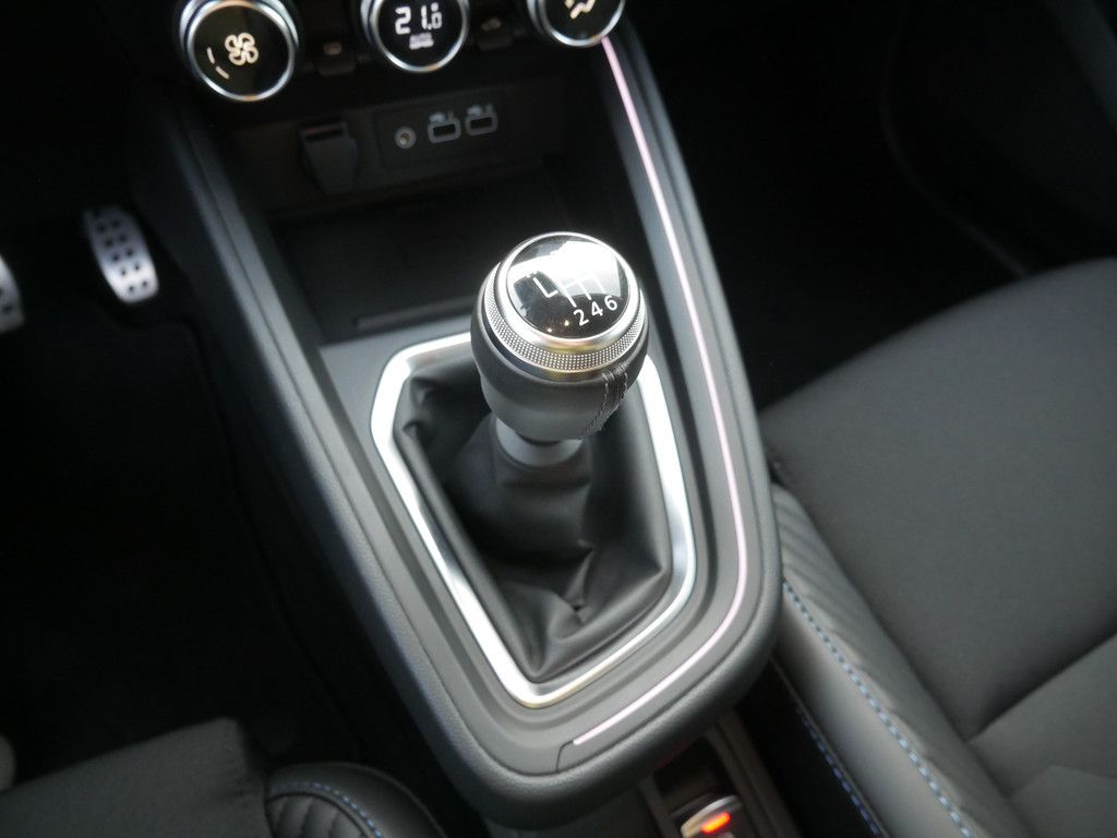 Fahrzeugabbildung Renault Clio Esprit Alpine TCe 90 KAMERA NAVI ACC LED