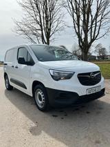 Opel Combo E Cargo Selection erhöhte Nutzlast - Opel Combo mit Diesel-Antrieb: Selection