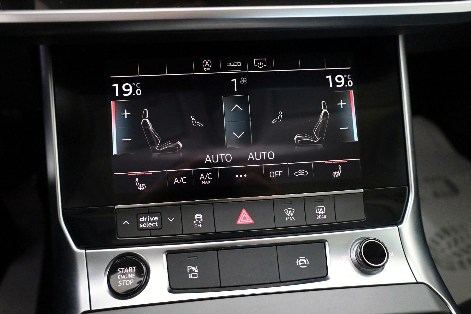 Fahrzeugabbildung Audi A6 Avant 40 TDI quattro Leder,Navi,LED,Kamer,AHK