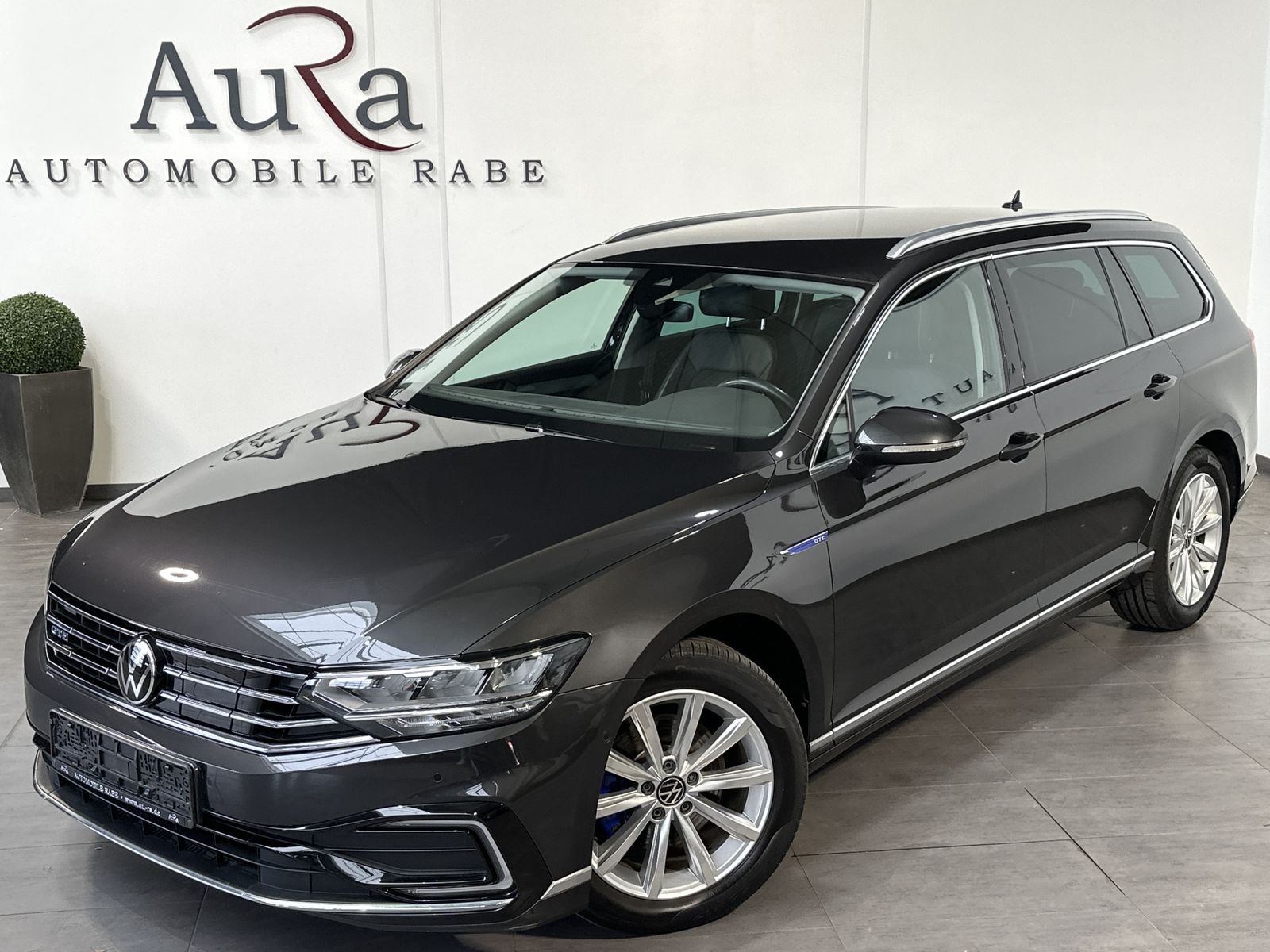 Fahrzeugabbildung Volkswagen Passat Variant GTE NAV+IQ-LIGHT+KAMERA+17ZOLL+PP