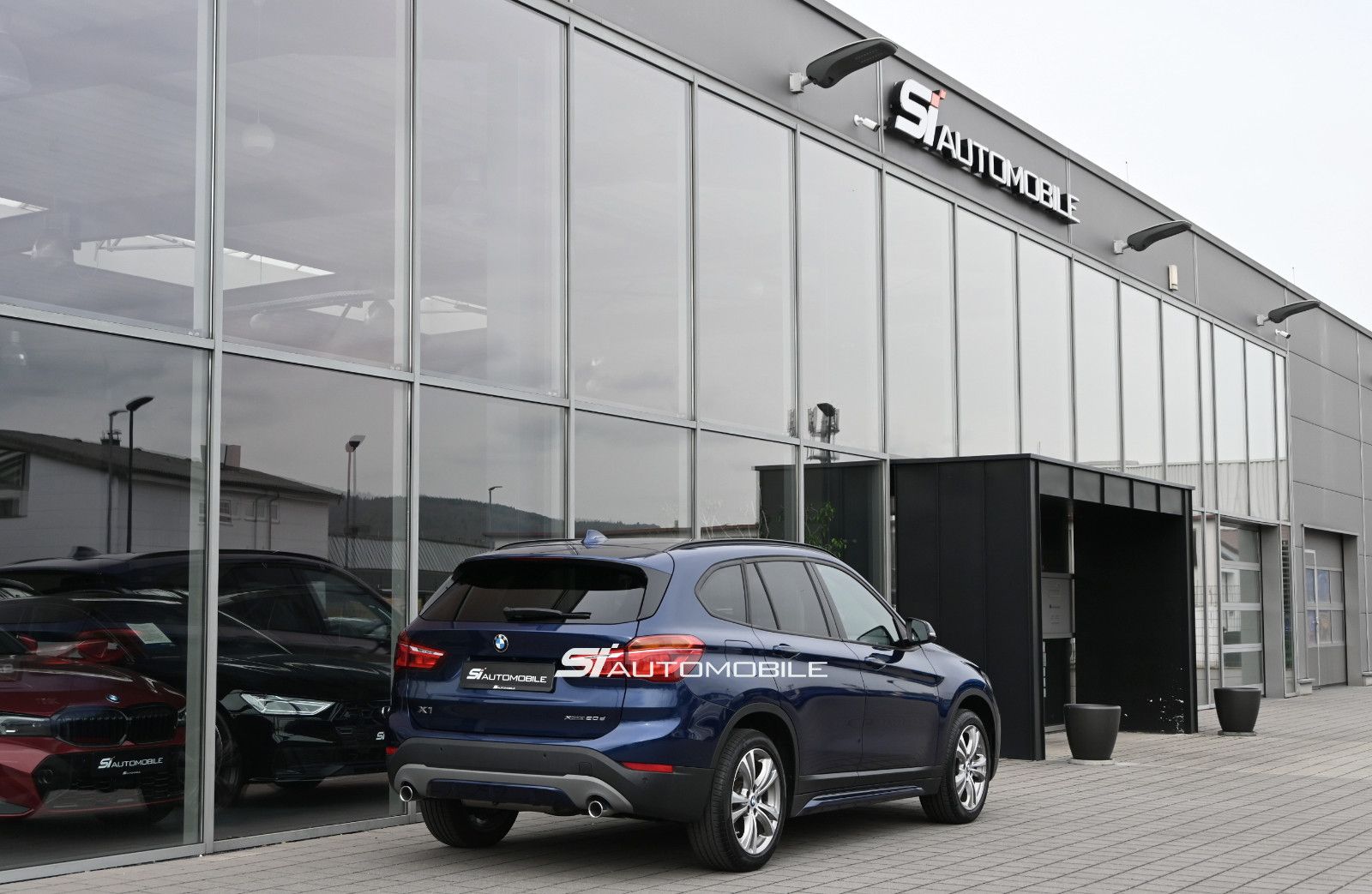 Fahrzeugabbildung BMW X1 xDr20d SPORT °AHK°KAMERA°LEDER°MEMO°NAVI°PANO