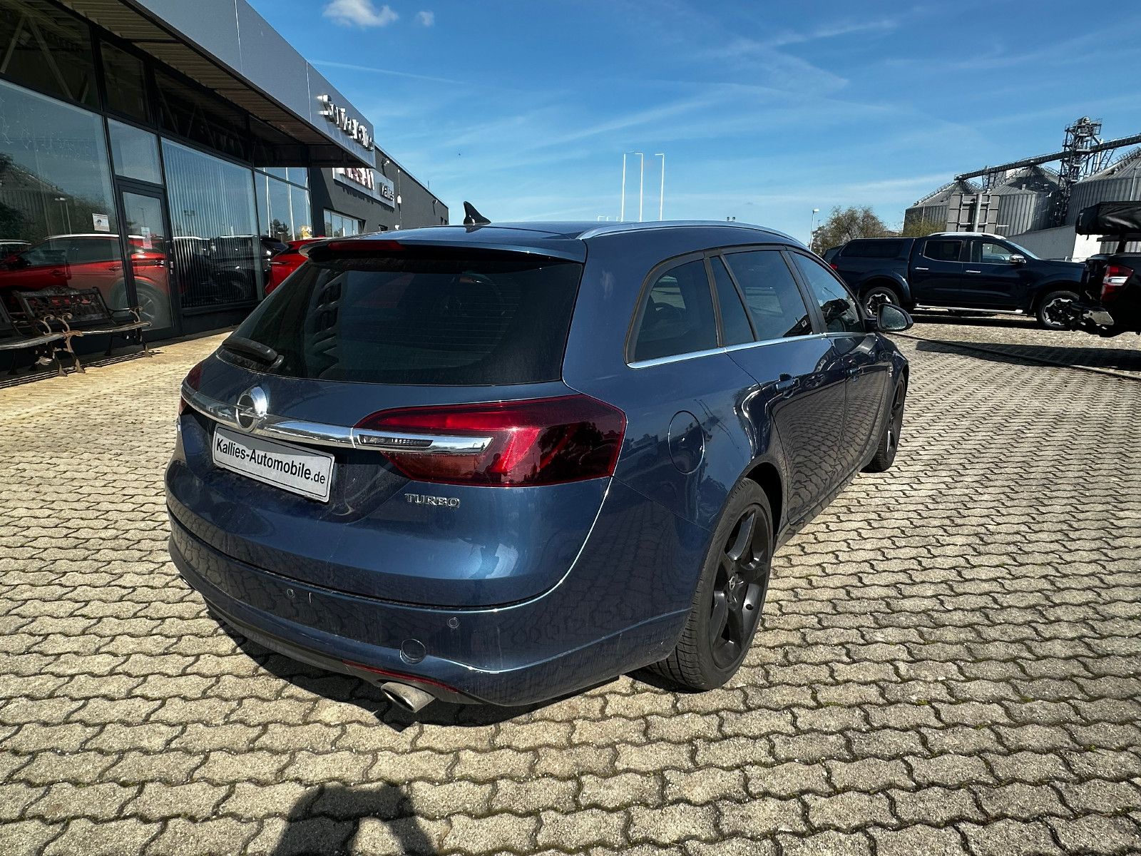 Fahrzeugabbildung Opel Insignia A Sports Tourer Sport