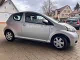 Toyota Aygo 1,0-l-VVT-i - Toyota Aygo (X) aus 2009