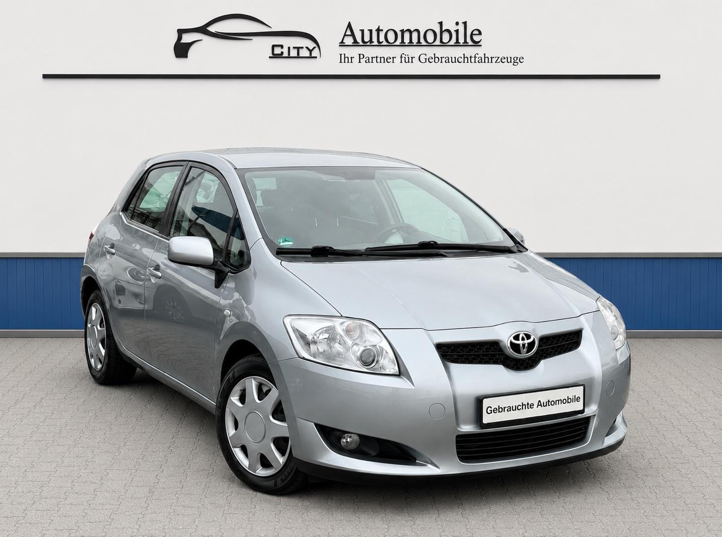 Toyota Auris 1.4D Life Automatik Klima 5Türe