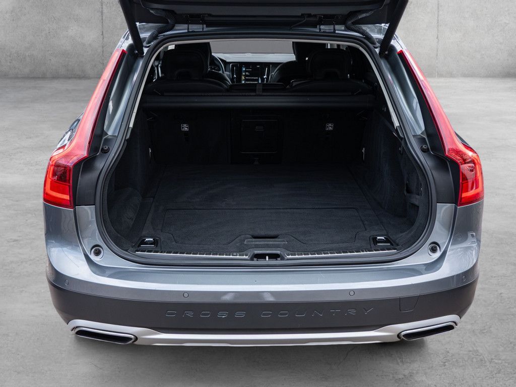 Volvo V90 CC D4 Pro AWD *Luft*SHZ*Alarm* foto 8