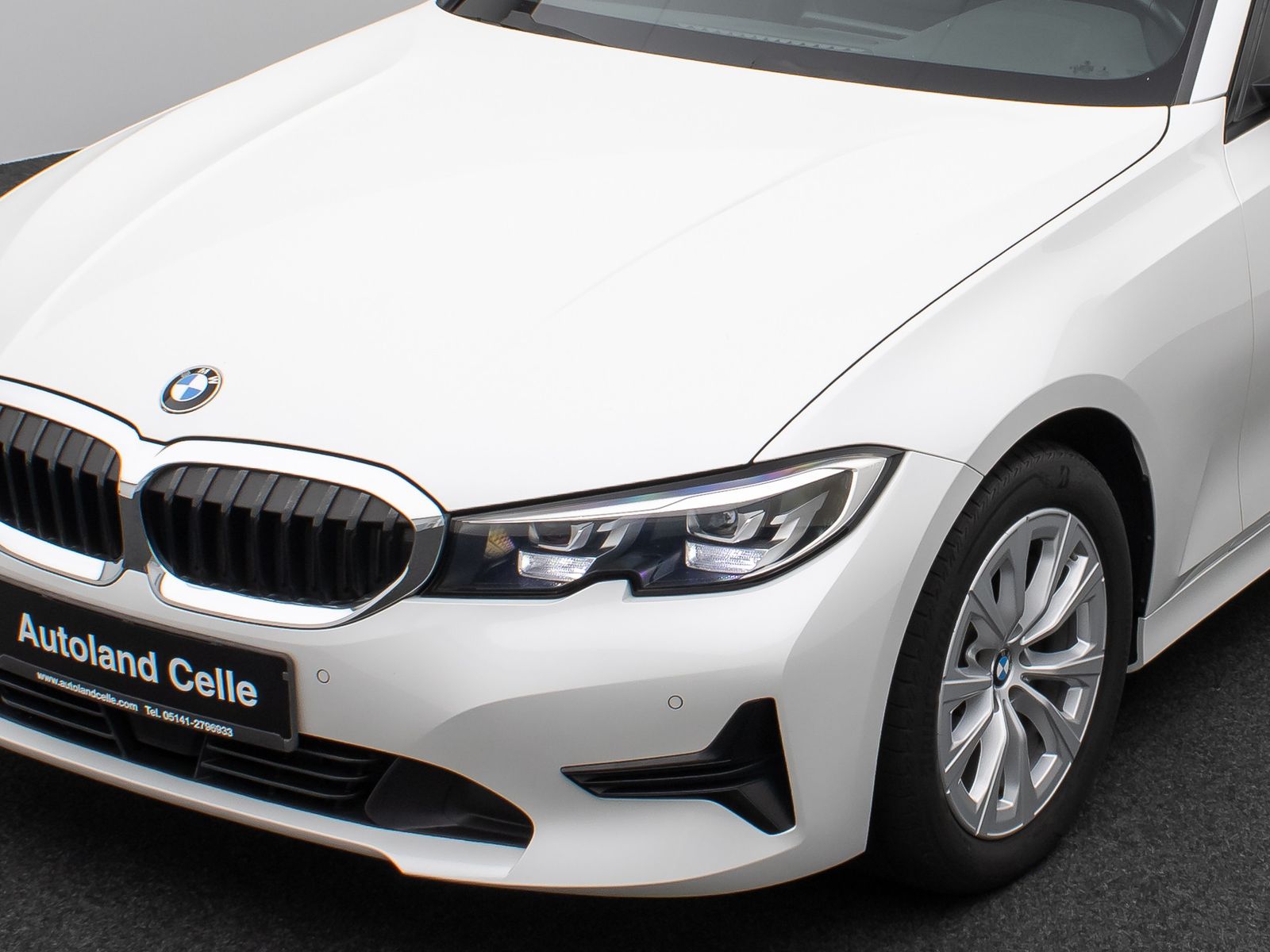 Fahrzeugabbildung BMW 320d xD DAB CockPitPro Stop&Go Alarm PDC Sport