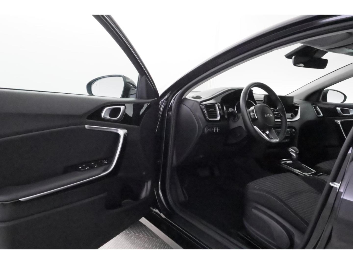 Kia Ceed_sw 1.5T-GDI Aut.Ultimate+NAVI+VIRTUAL+TEMPO
