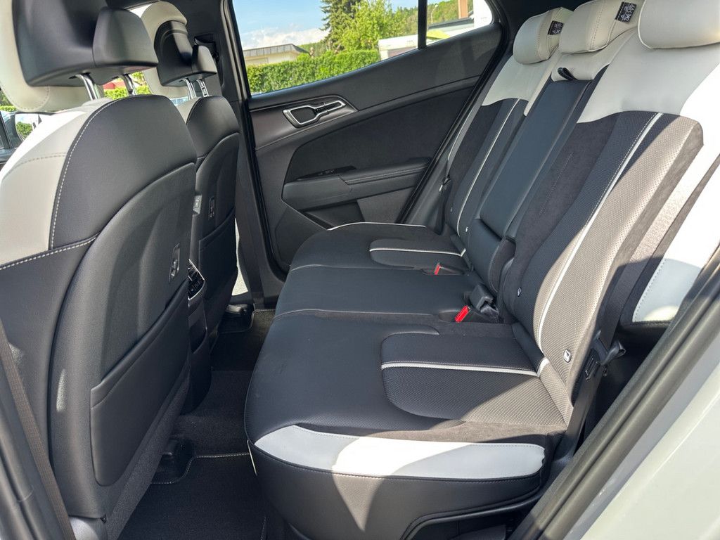 Fahrzeugabbildung Kia SPORTAGE 1.6T HEV AWD GTL SD DRIVE SOUND