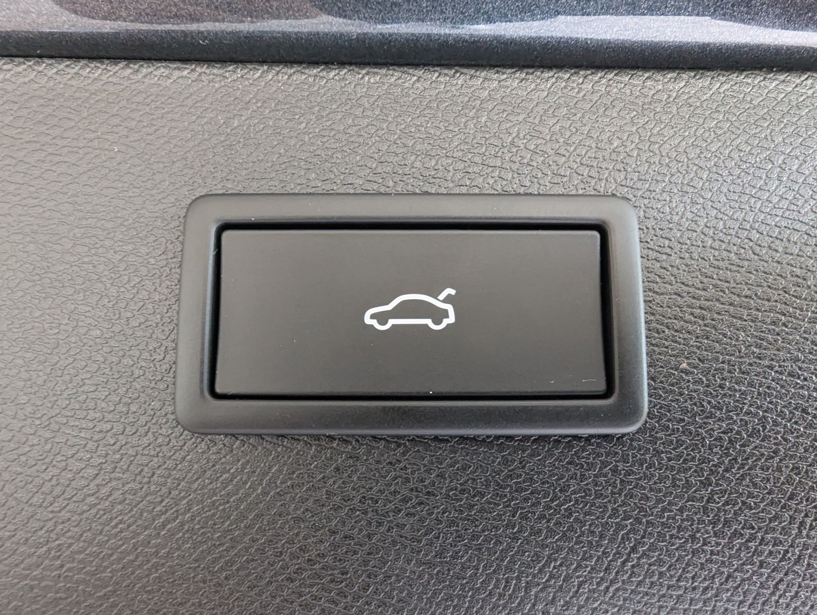 Fahrzeugabbildung CUPRA Formentor 1.5 eTSI Dynamic / Edge-Paket ACC 18"