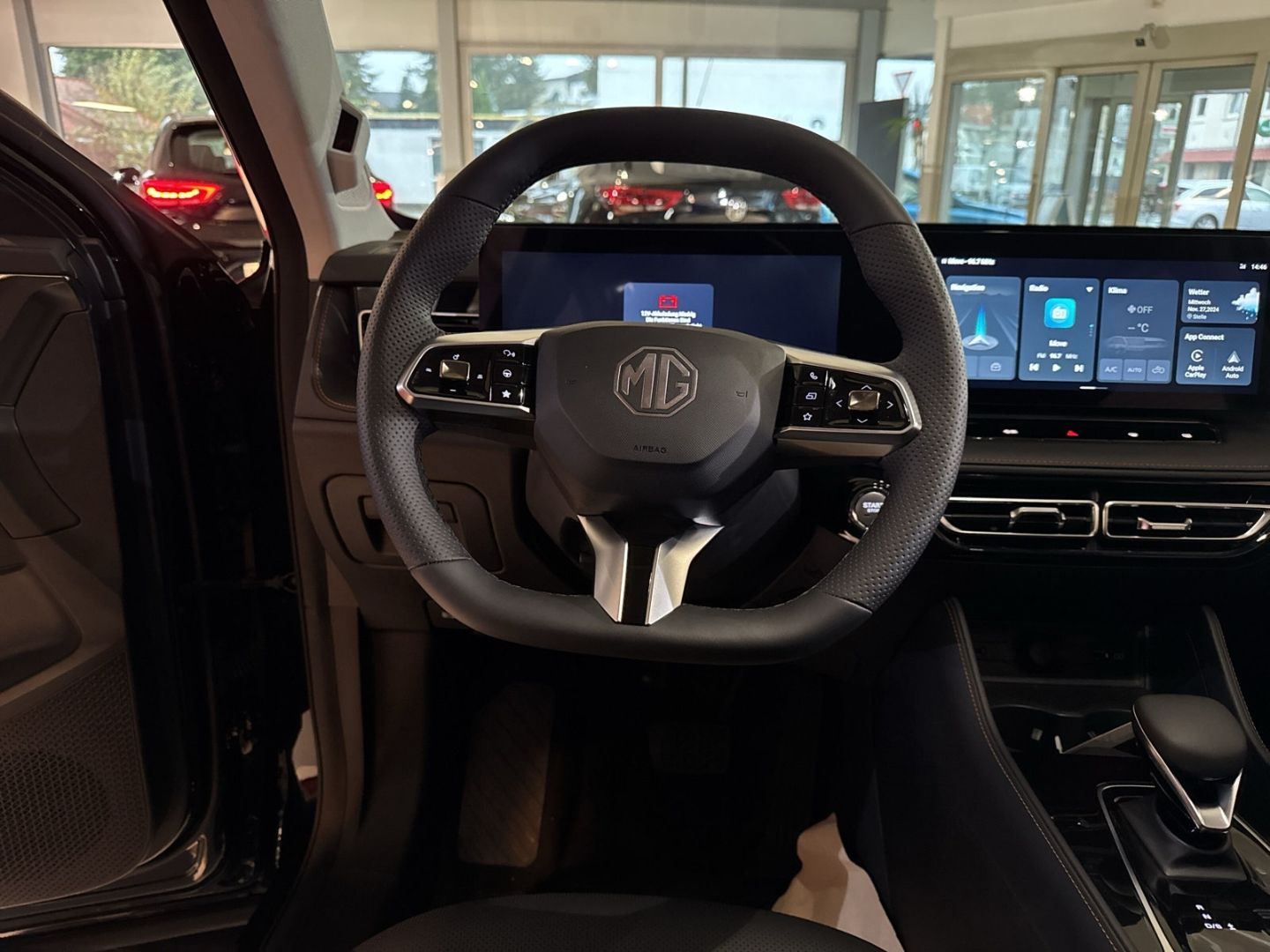 Fahrzeugabbildung MG HS Hybrid+ Luxury MY24 TOP FINANZ*  Angebot